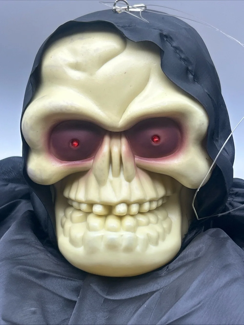 Vintage 1993 Gemmy Motion Grim Reaper Skull Shake Glow Eyes tested Works 22x36”
